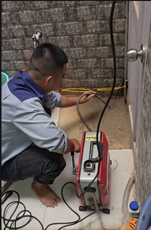 Thông Tắc Ống Thoát Nước Mưa