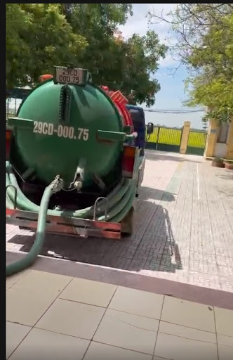 Xe hút bể phốt tại Hoàng Mai màu xanh chuyên dụng